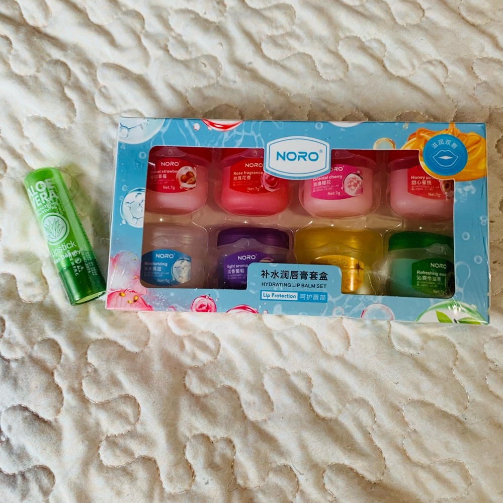 Noro Colorful Lip Balm Collection with Aloe Vera Stick